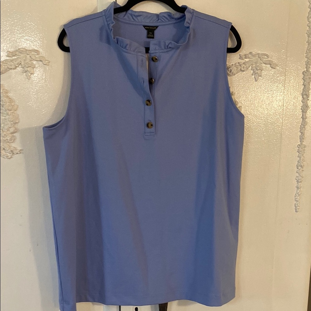 Women's Blue Sleeveless Top Ann Taylor. SZ XXL